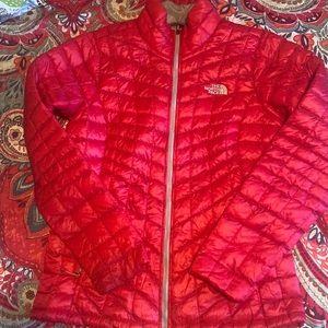 North face light weight coat. S